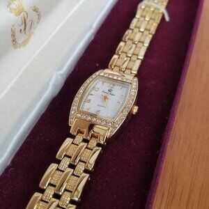 Premier Designs Bracelet Watch in Gift Box Gold Tone Crystal Bezel NEEDS BATTERY